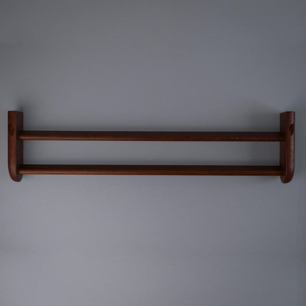 Mørk Håndklædeholder i Egetræ 5