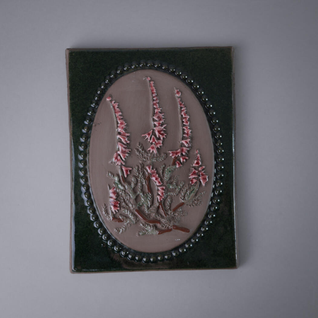 Grønt Relief med Rosa Blomster 1