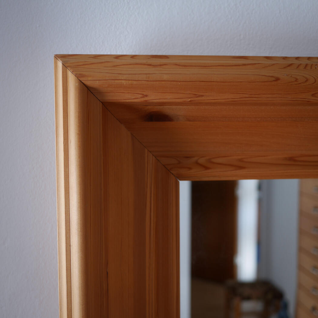 Storslået Træ Spejl med Flotte Udskæringer 2