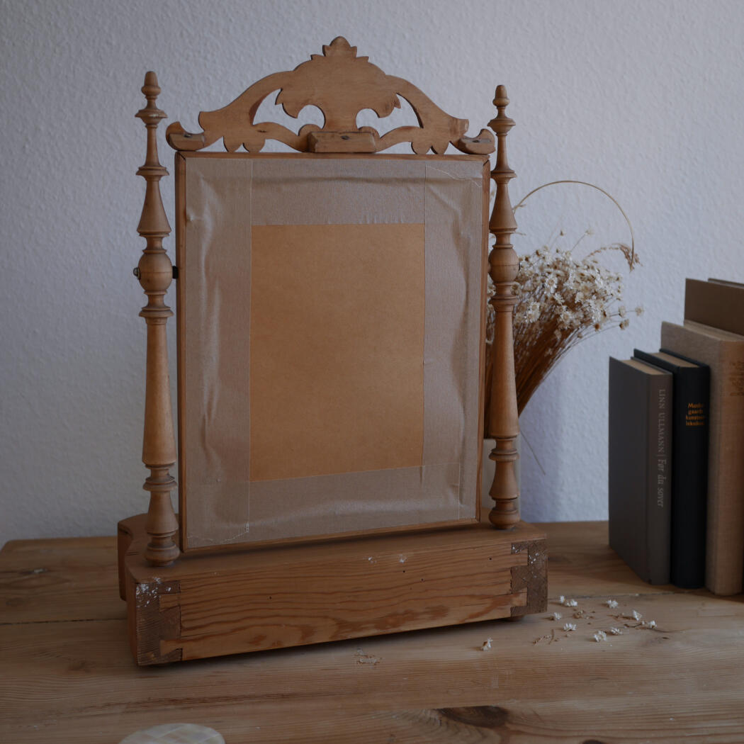 Lille Vintage Træspejl med Skuffe 7