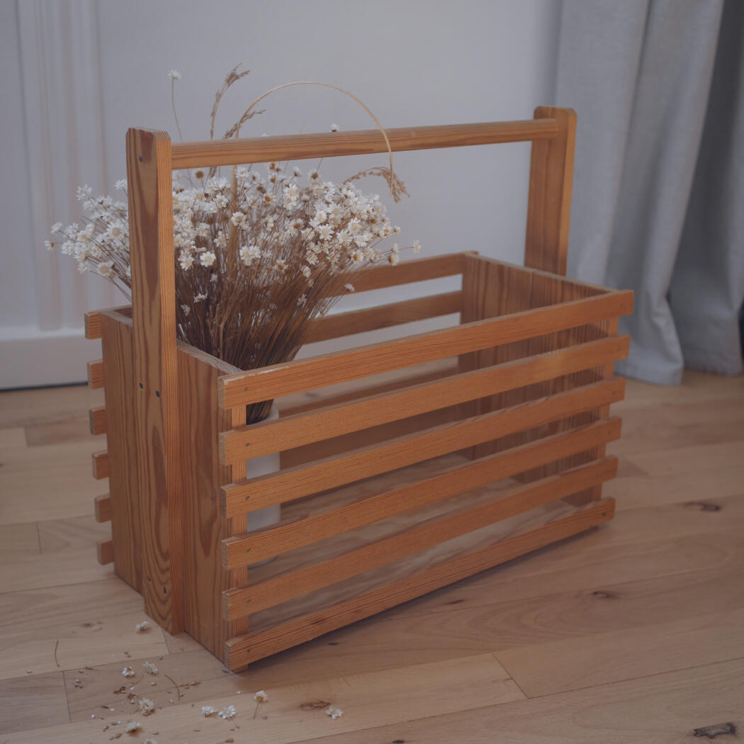 Magasinholder i Træ med Tremmer 1