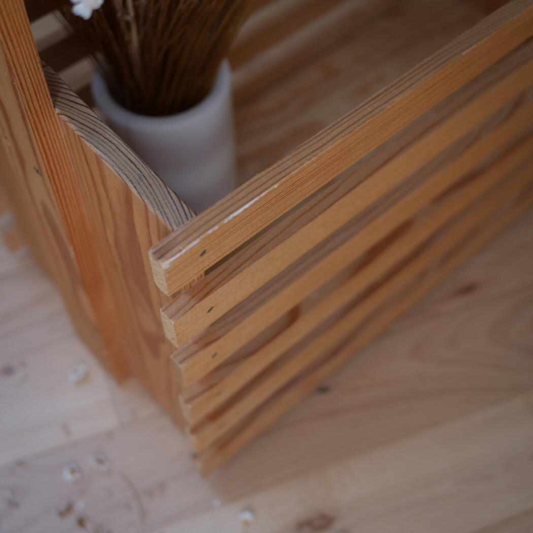 Magasinholder i Træ med Tremmer 4