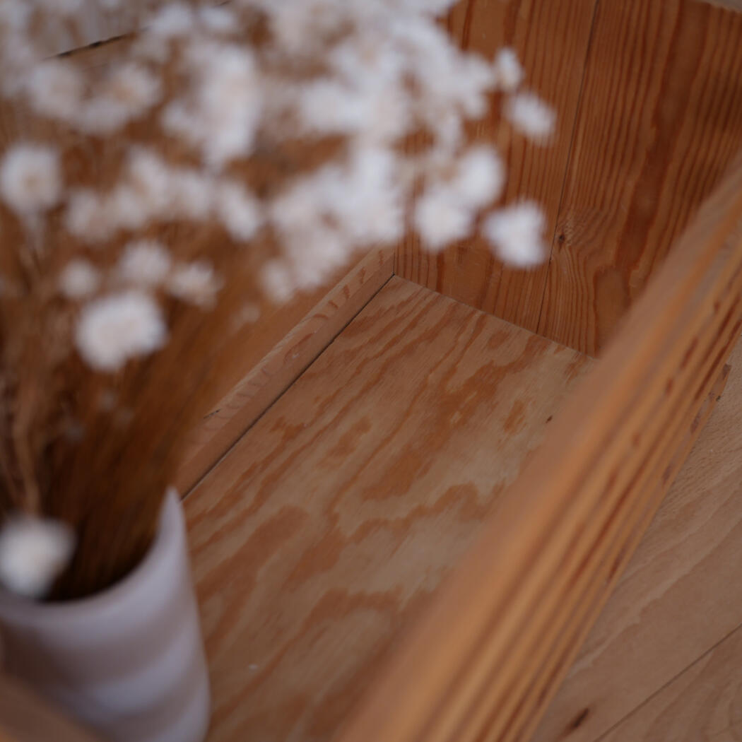 Magasinholder i Træ med Tremmer 5