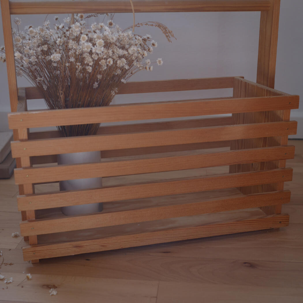 Magasinholder i Træ med Tremmer 7