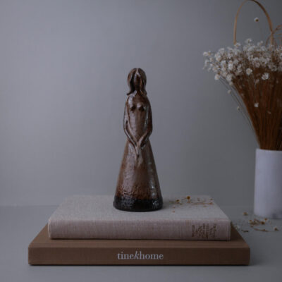 Håndlavet Brun Kvindefigur