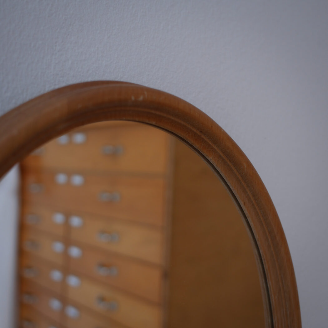 Ovalt Spejl med Træramme 5