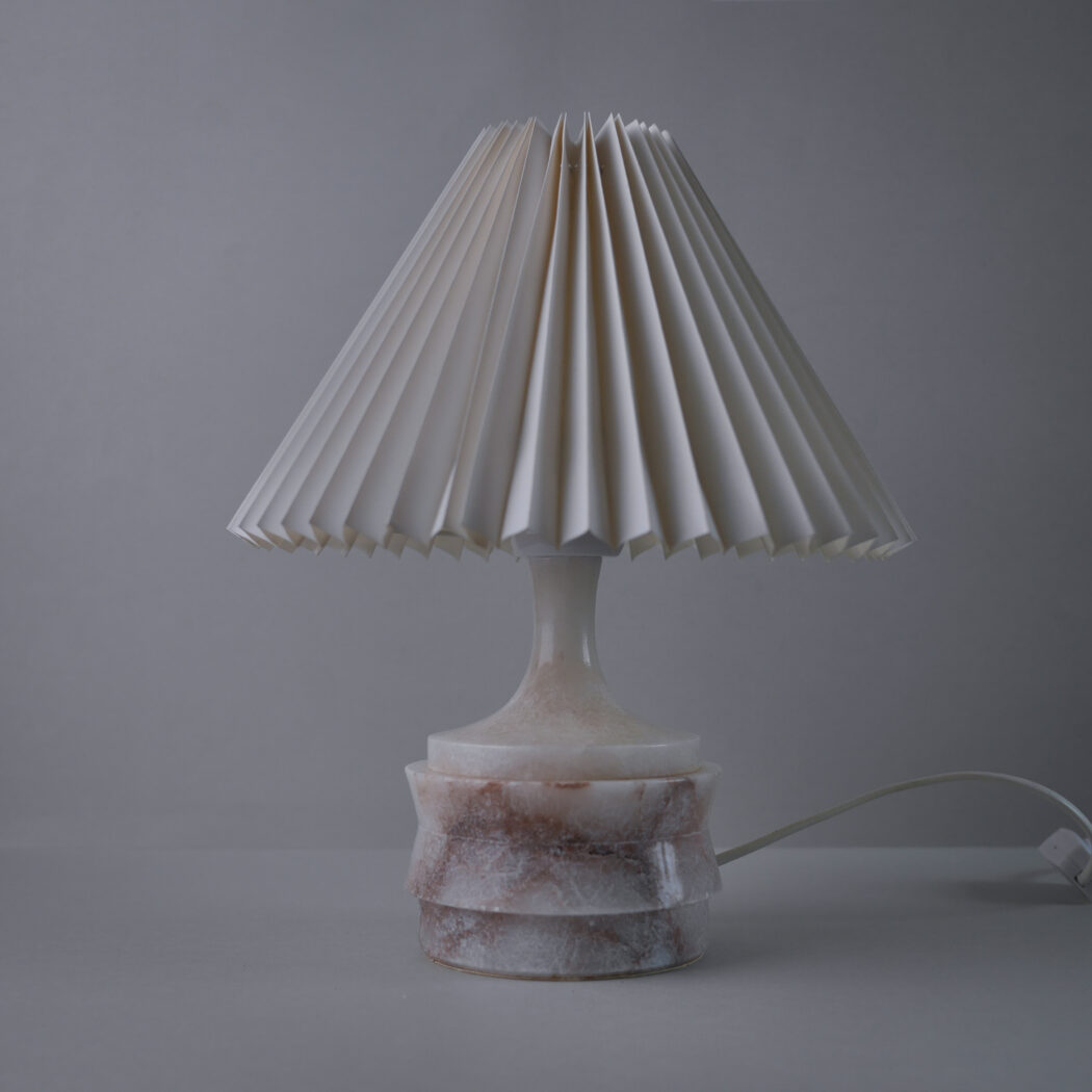 Rosa Sten Lampe 1