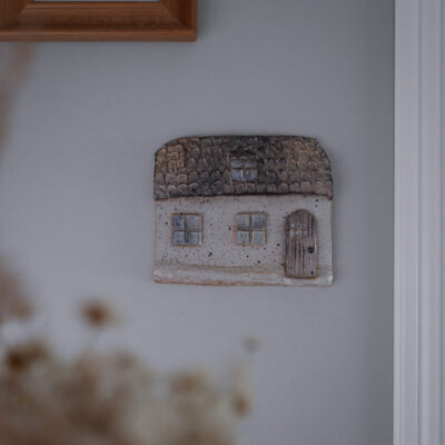 Beige Hus Relief 6