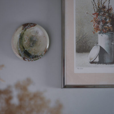 Lille Beige & Grøn Keramikplatte