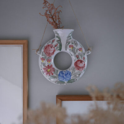 Stor Vase til Væggen med Lyserøde Blomster