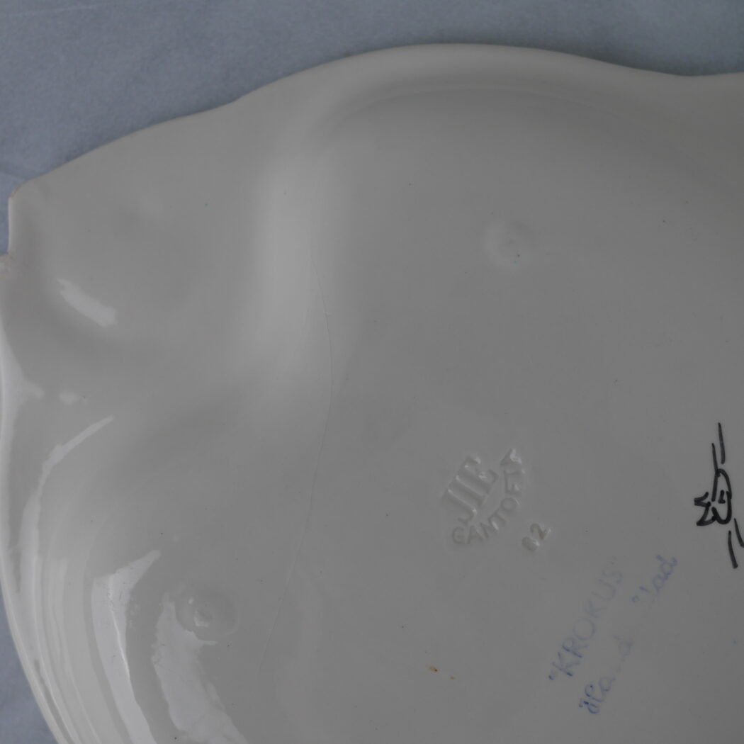 Fiskefad med Blå Dekorationer (ITU) 1