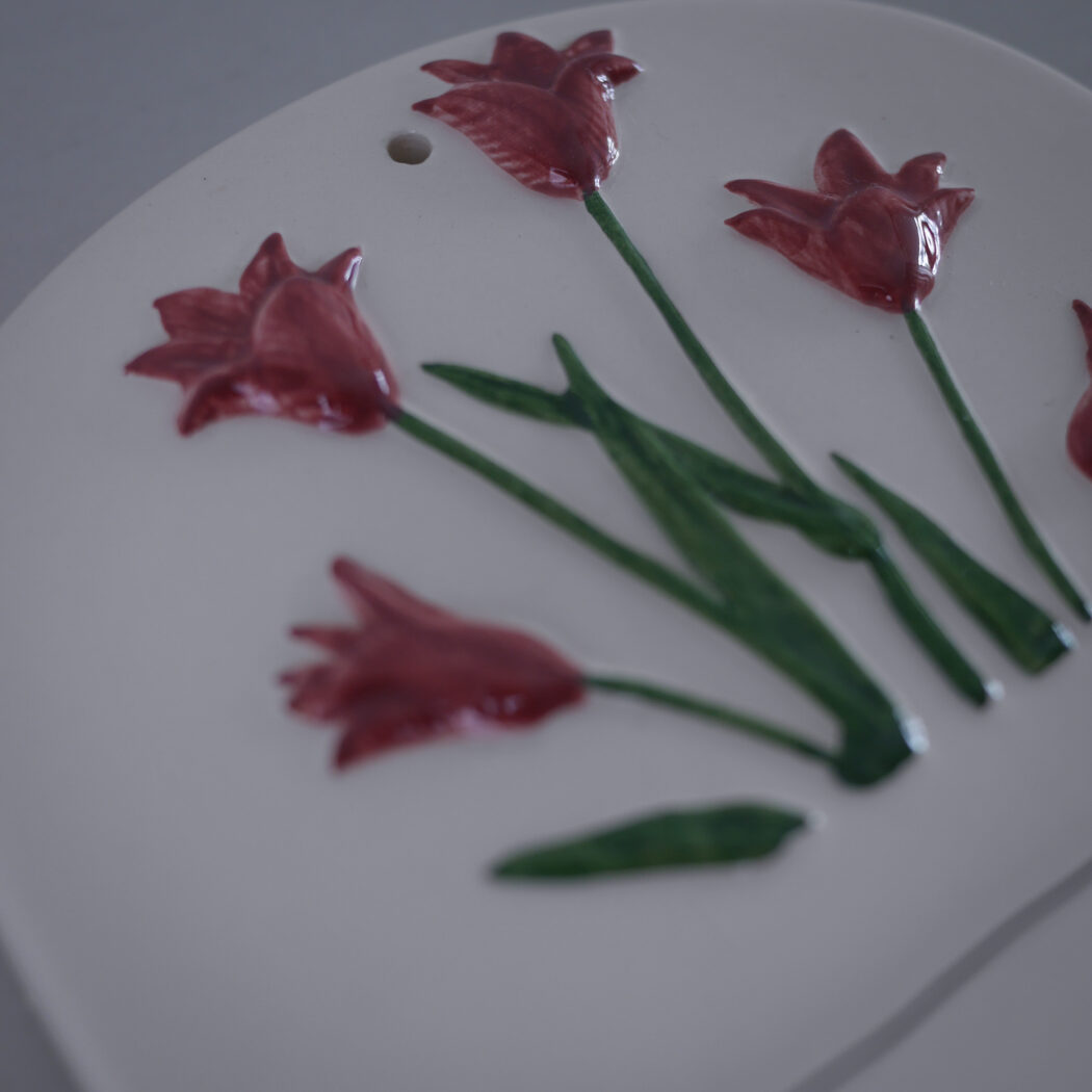 Hvid Porcelænstavle med Blomster 9