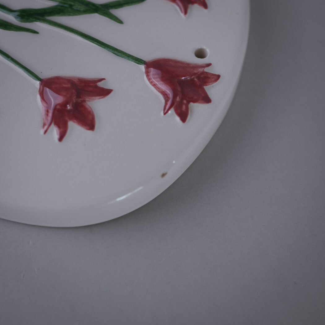 Hvid Porcelænstavle med Blomster 12