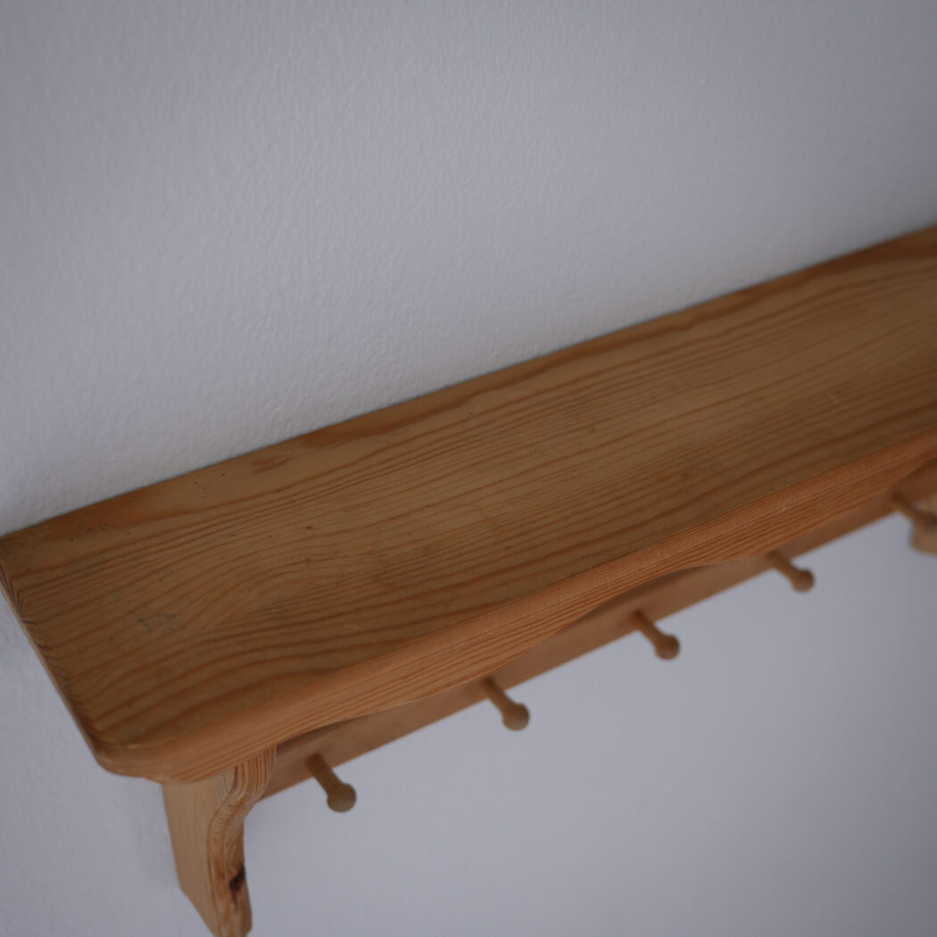 Lys Hylde med Knager & Stang til Viskestykke 5