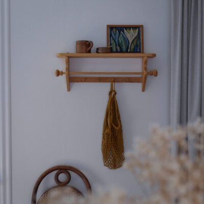 Træhylde med Stang
