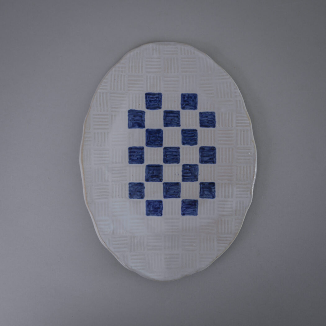 Ovalt Relief med Blå Tern 1