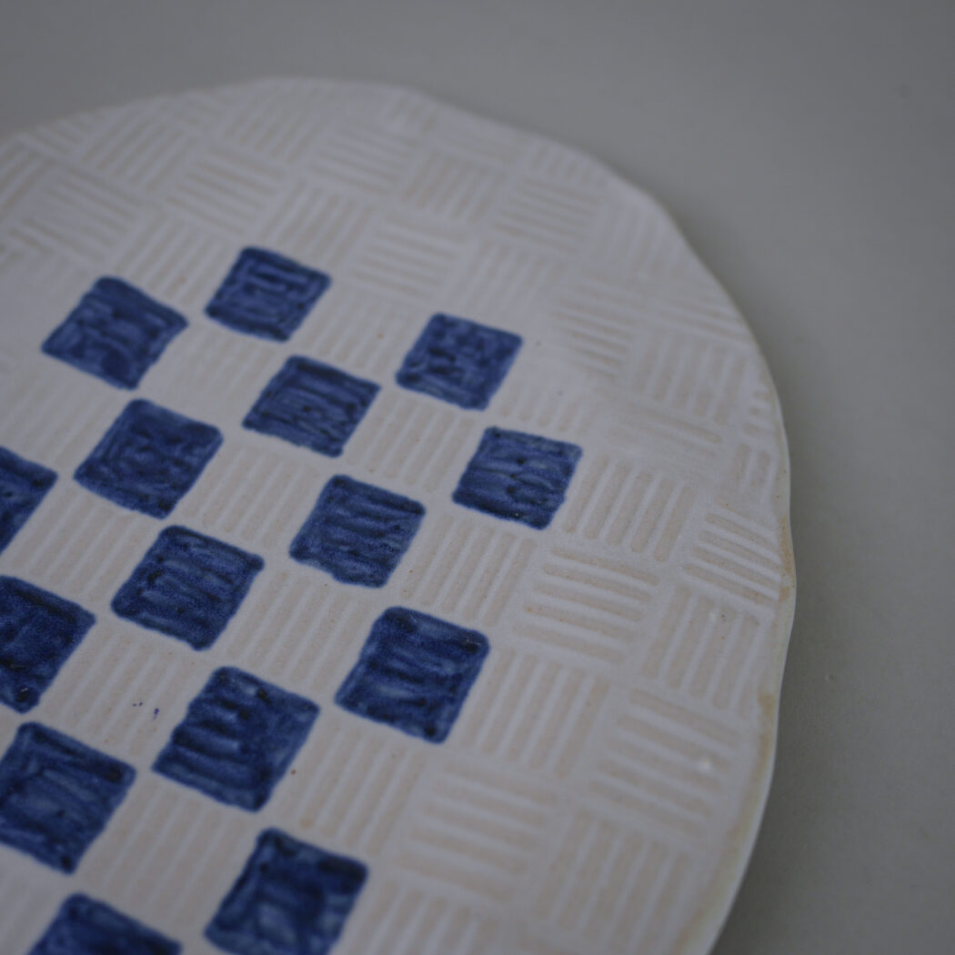 Ovalt Relief med Blå Tern 2