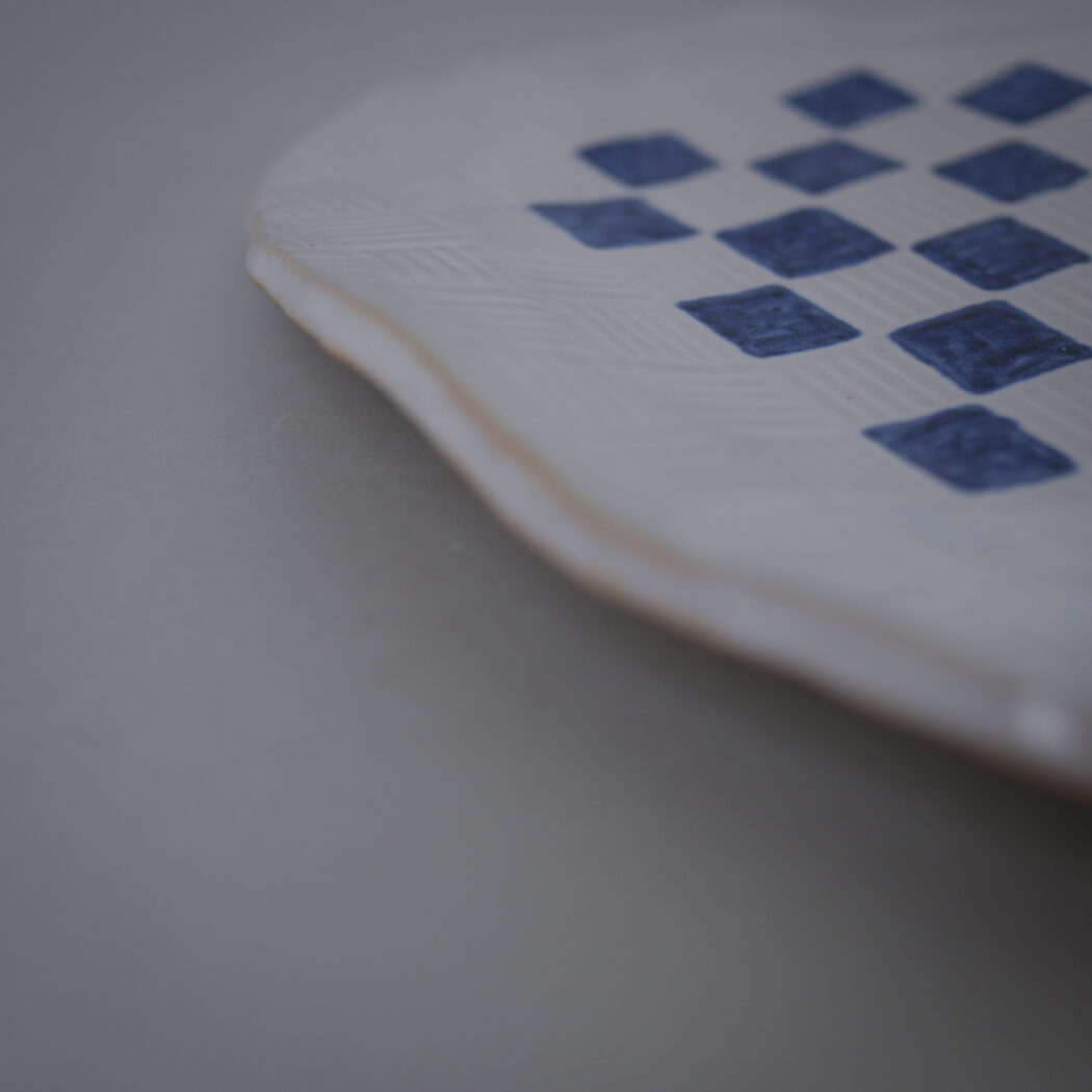 Ovalt Relief med Blå Tern 4