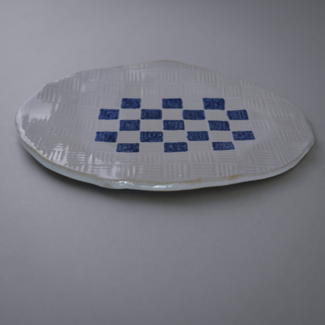 Ovalt Relief med Blå Tern 5