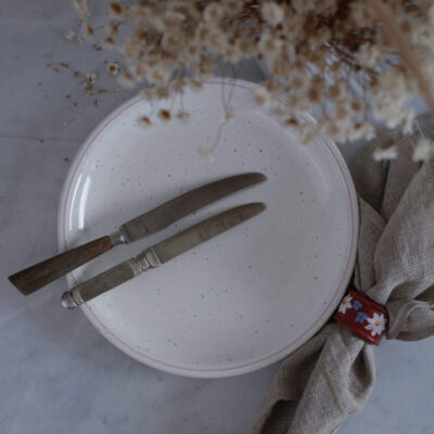 Store Confetti Tallerkner med Lyserød Kant, 4 stk.