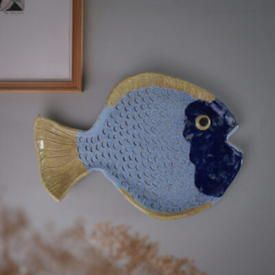 Skævt Håndlavet Fiske Relief