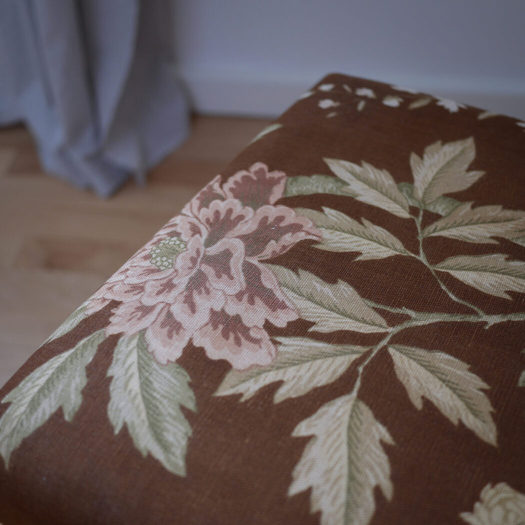 Vintage Træskammel med Blomster Betræk 3