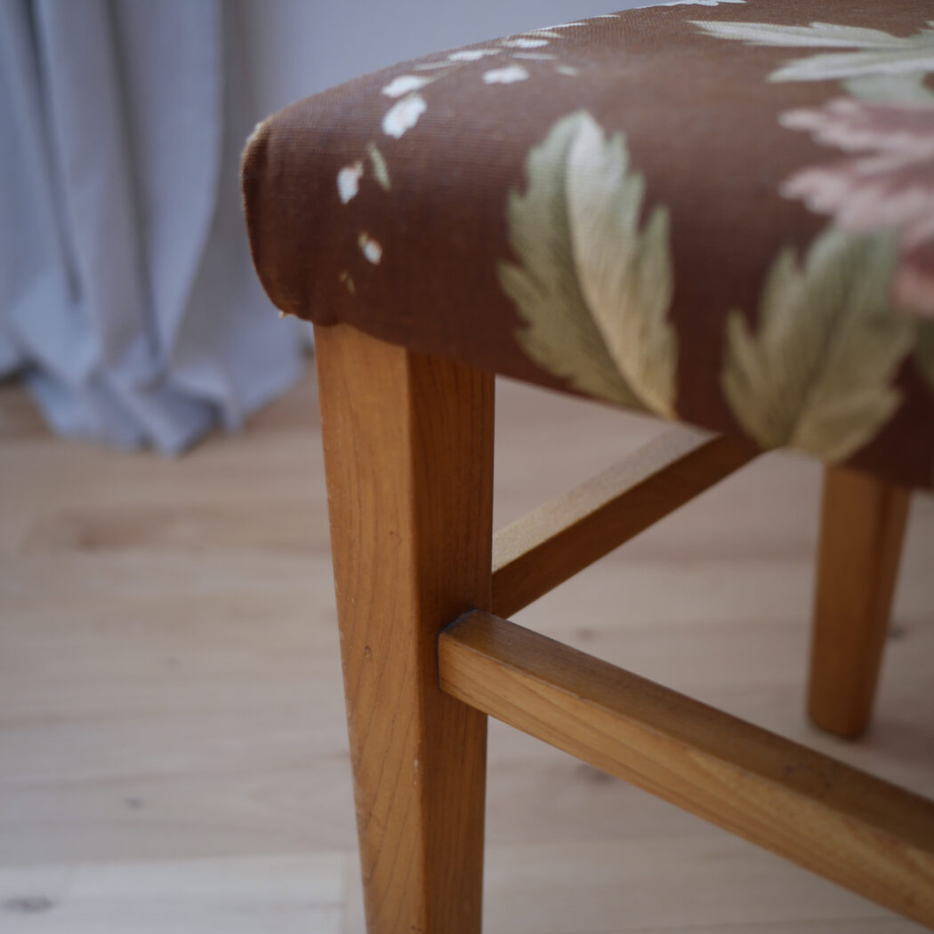 Vintage Træskammel med Blomster Betræk 5