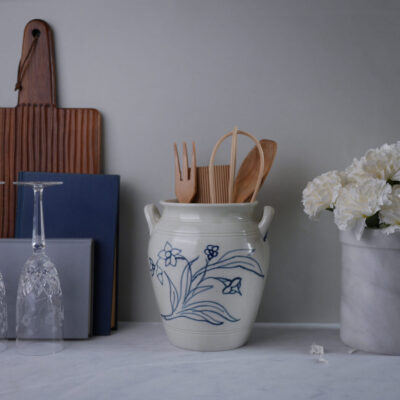 Stor Keramik Krukke med Blå Blomster