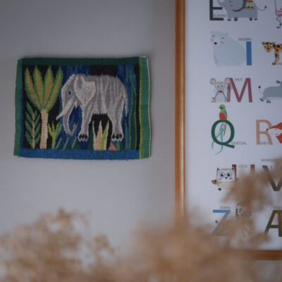 Lille Broderi med Elefant til Væggen