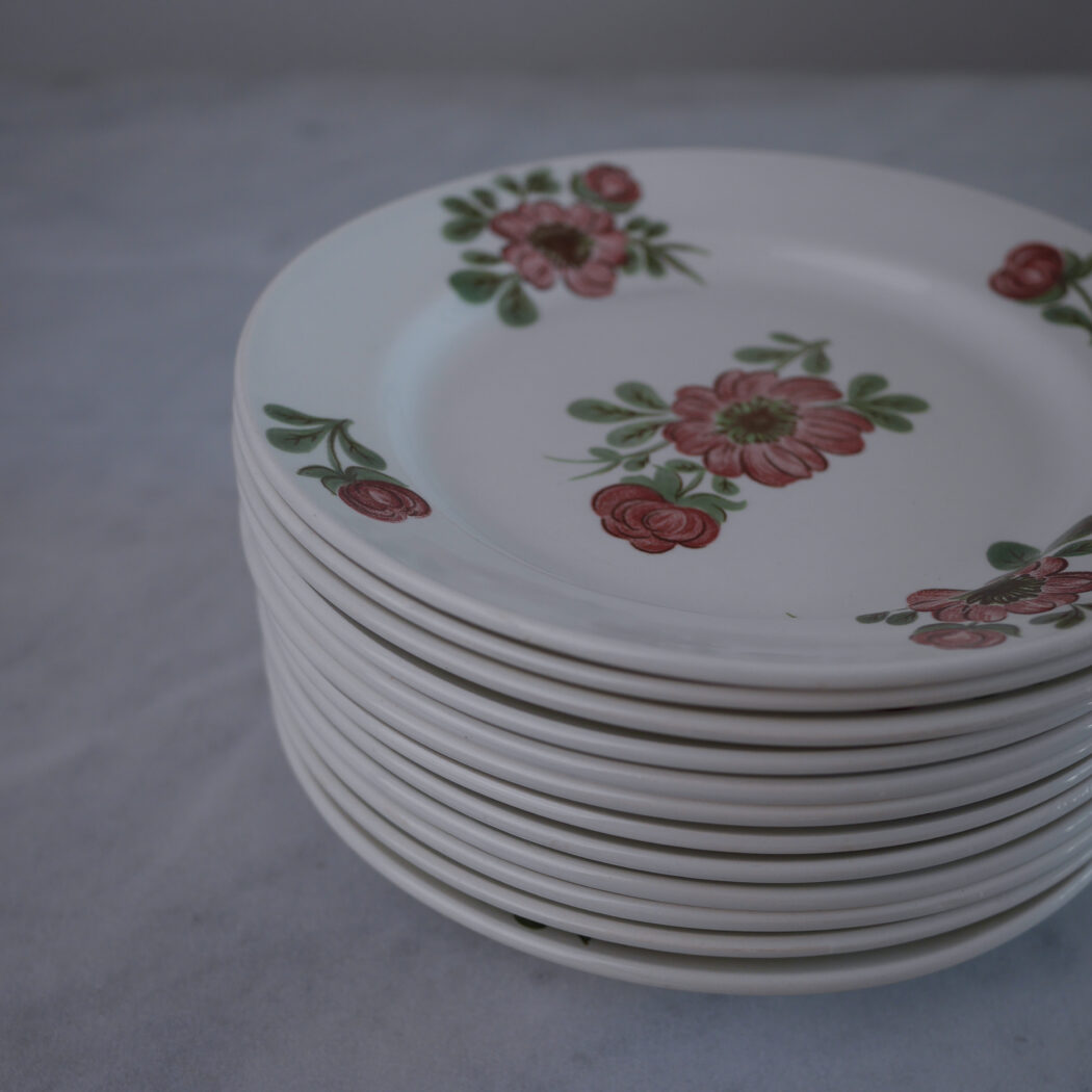 Hvide Tallerkner med Rosa Blomster, 6 stk. 5
