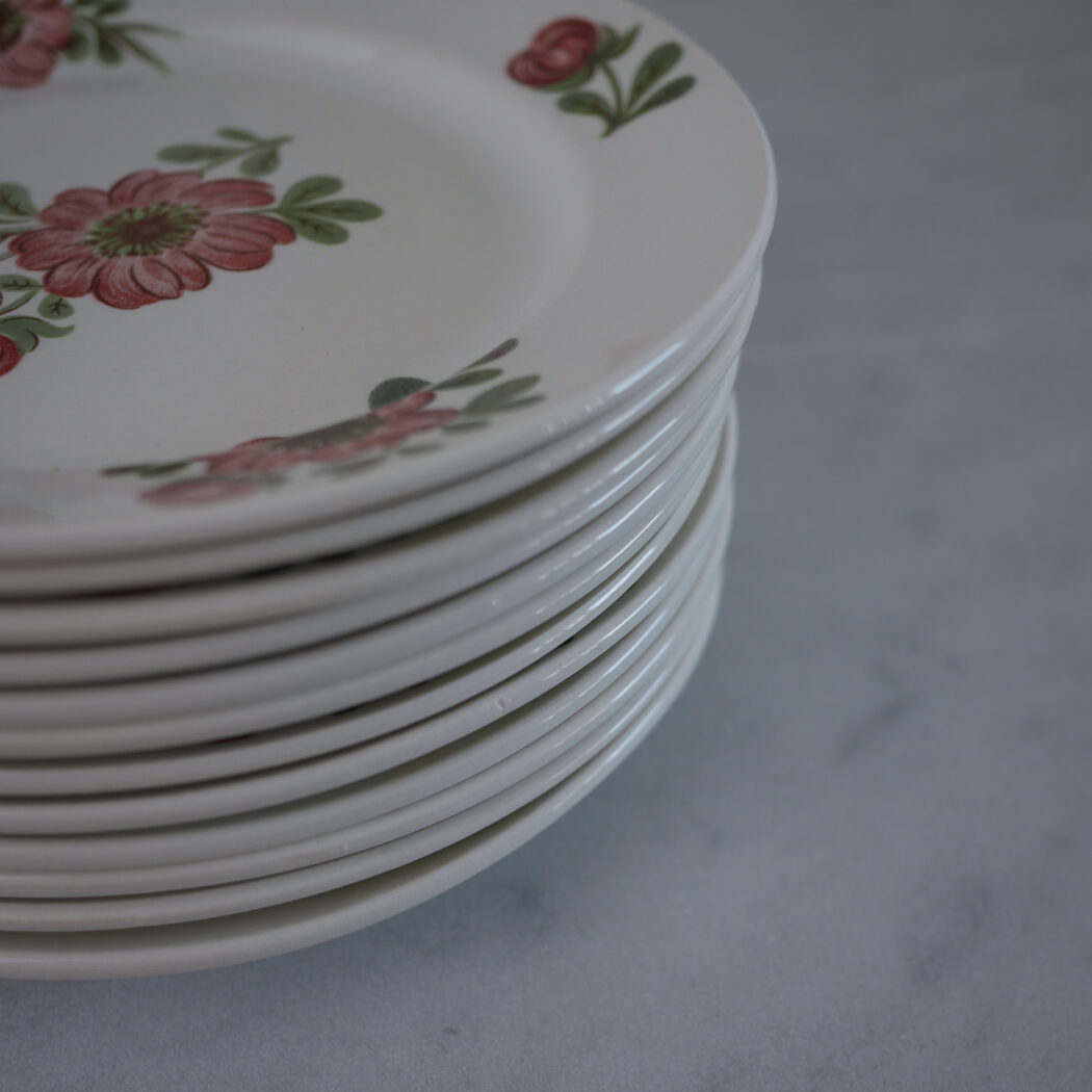 Hvide Tallerkner med Rosa Blomster, 6 stk. 6