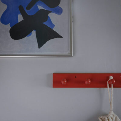 Orange Knagerække i Træ