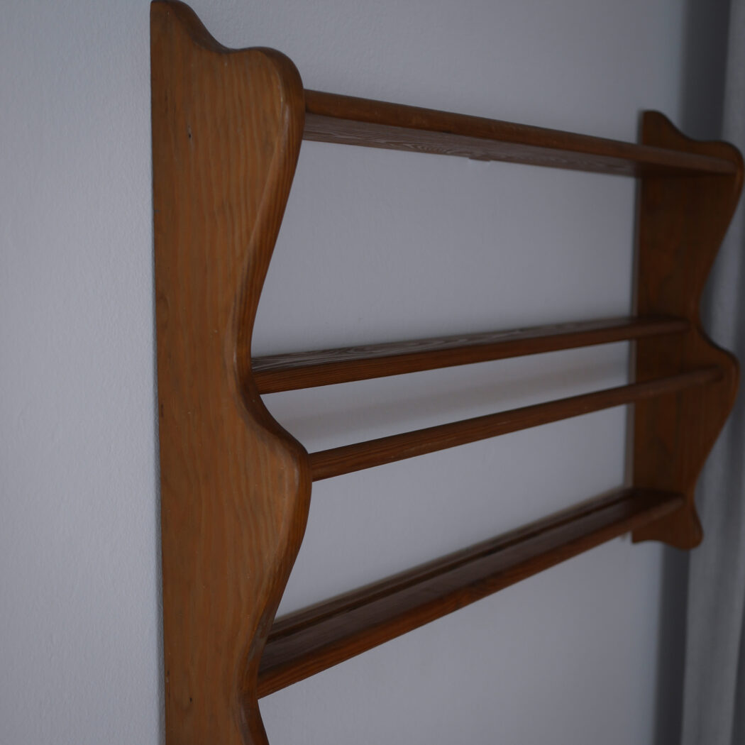 Tallerkenrække i Træ med Hylde 3