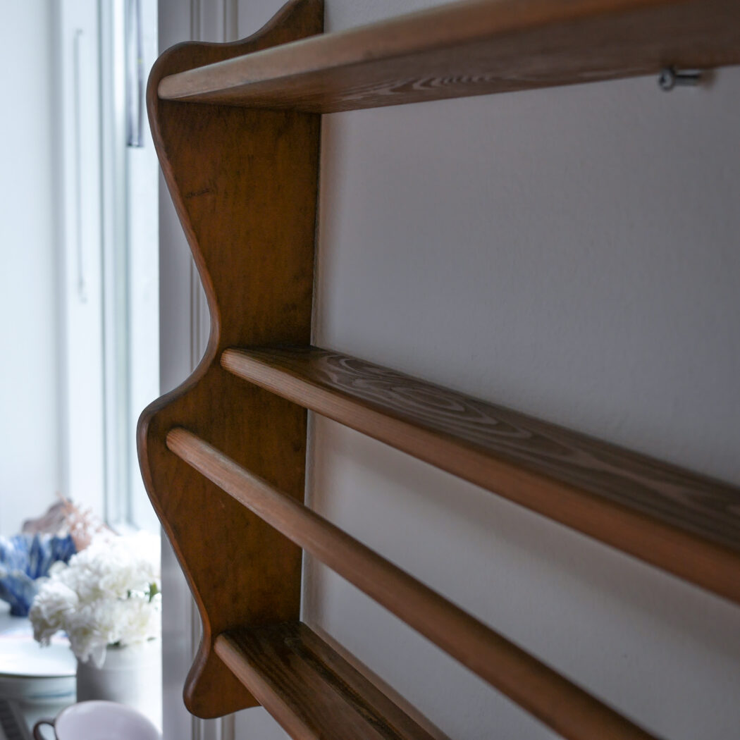 Tallerkenrække i Træ med Hylde 5