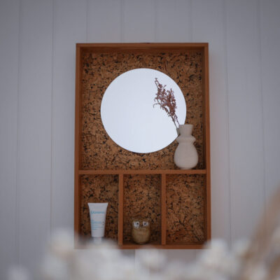 Træ Hylde med Spejl og Korkplade