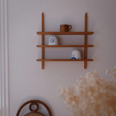 Lille Vægreol med Tre Hylder