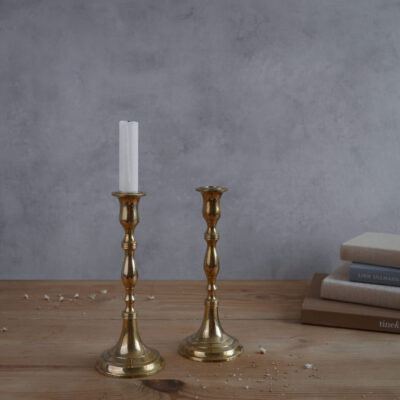 Elegante Høje Messing Lysestager, 2 stk.