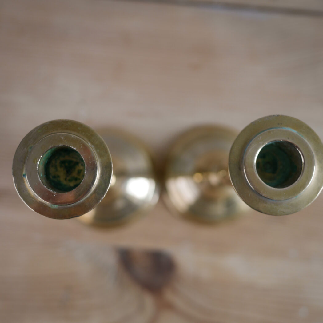 Elegante Høje Messing Lysestager, 2 stk. 7