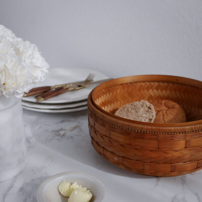 Brun Flettet Brødkurv