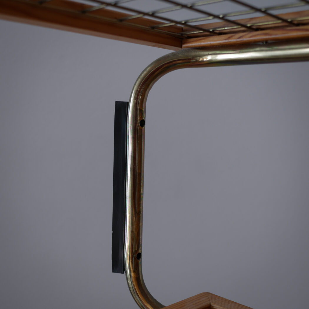 Retro Hattehylde med Messing detaljer 11