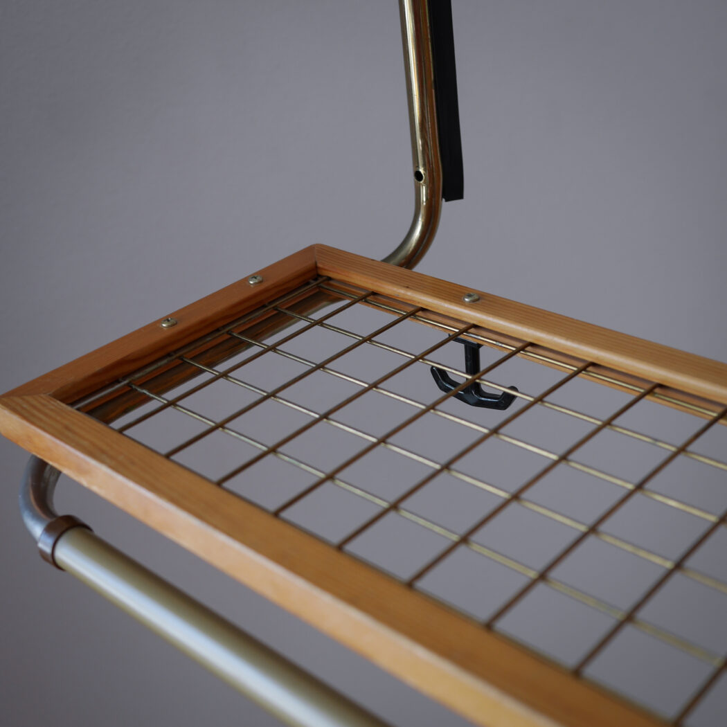 Retro Hattehylde med Messing detaljer 16