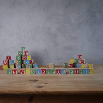 Farverige Legetøjs Træklodser