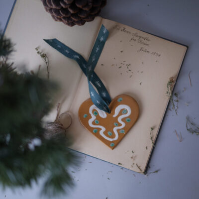 Keramik Julehjerte med Dekorationer