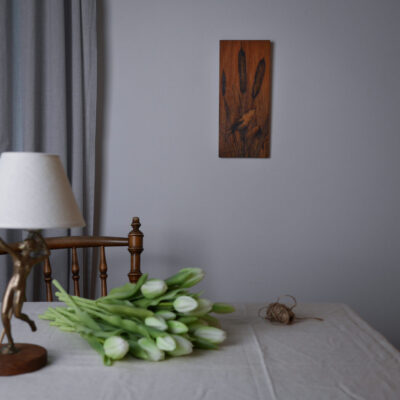 Relief i Træ med Fugl