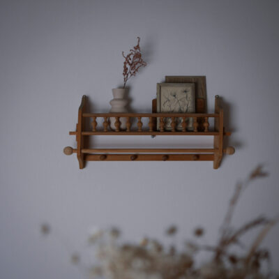 Dekorativ Træhylde med Knager