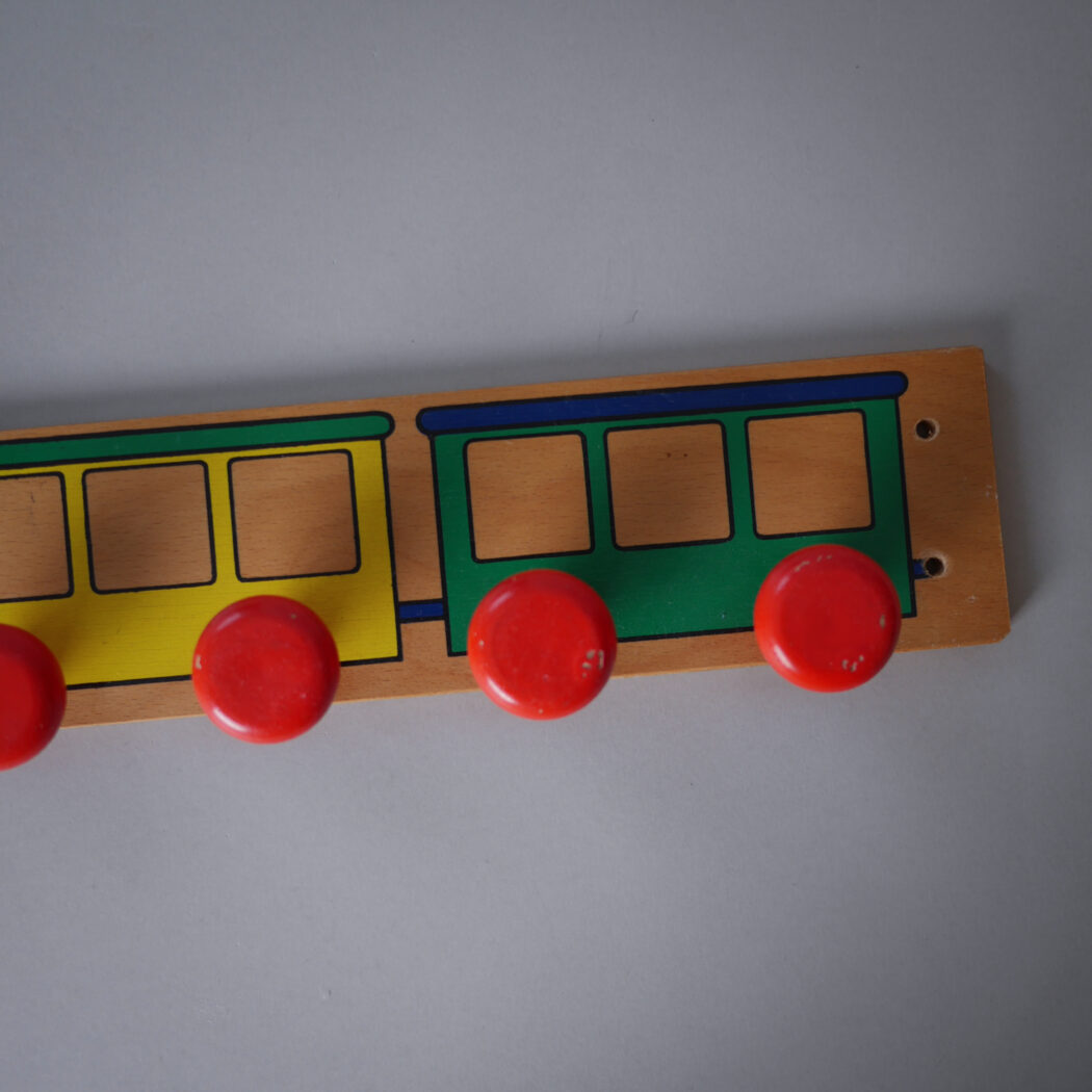 Retro Børne Tog Knagerække 3