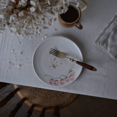 Hvide Keramiktallerkner med Lyserøde Blomster, 6 stk.