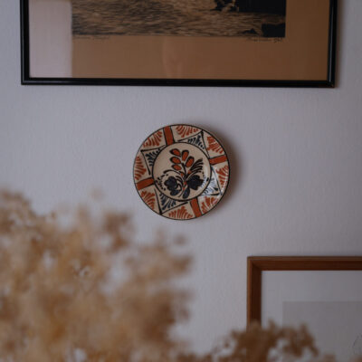 Lille Lys Keramikplatte med Dekorationer