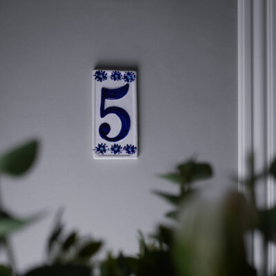 Håndmalet Husnummer, Nr. 5