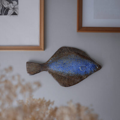Blå & Brun Fisk i Keramik til Væggen
